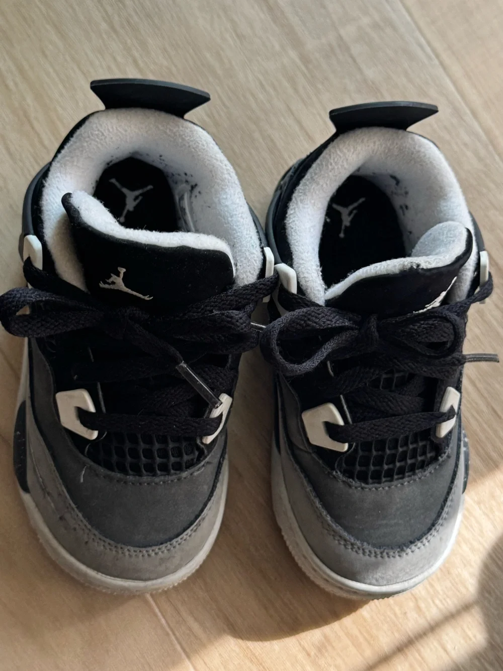 Nike Jordan 4 retro Black and Gray Retro Sneaker 7.5C used
